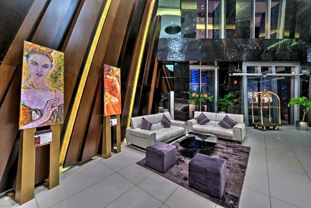 Cayan Tower - Of Choice دبي